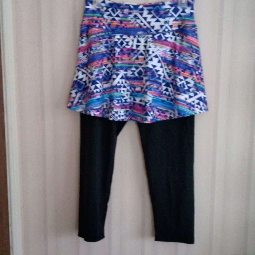 Anivivo skort size L. NWT